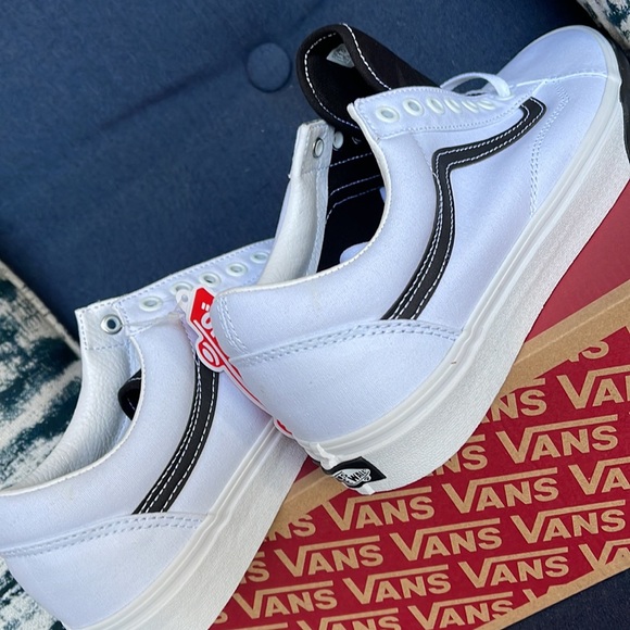 Vans WMNS Old Skool Color Block True White / Black Sneakers - Picture 15 of 16